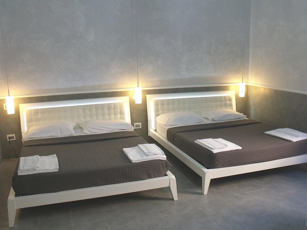 Suite Apartments Angioini Napoli Exterior foto